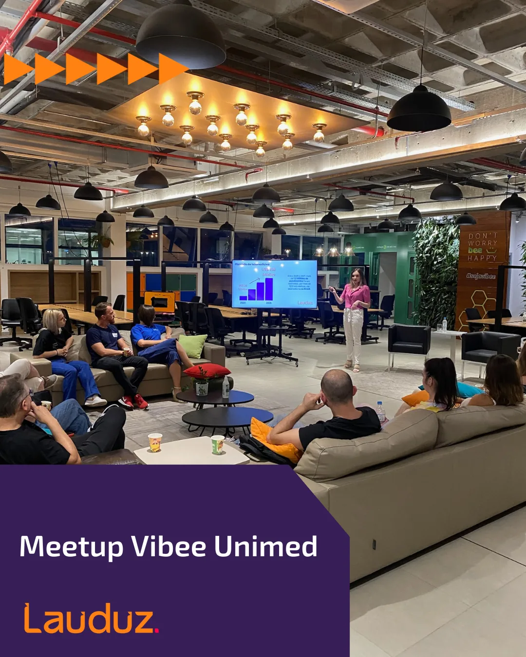 Drª. Carolina Fernandes, diretora médica da Lauduz, no Meetup Vibee Unimed